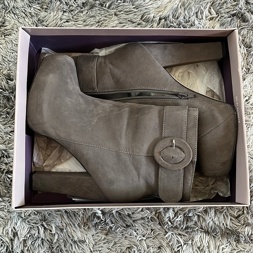 Bakers Grey Heels